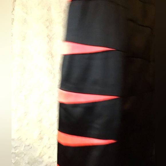 H and M dress stretch - Picture 3 of 6